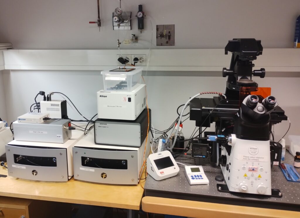 Nikon Eclipse Ti2microscope, used for Single-molecule localization microscopy and single-particle tracking (SMLM and SPT).